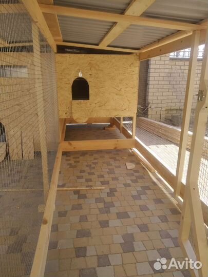 Большой двухсекционный курятник