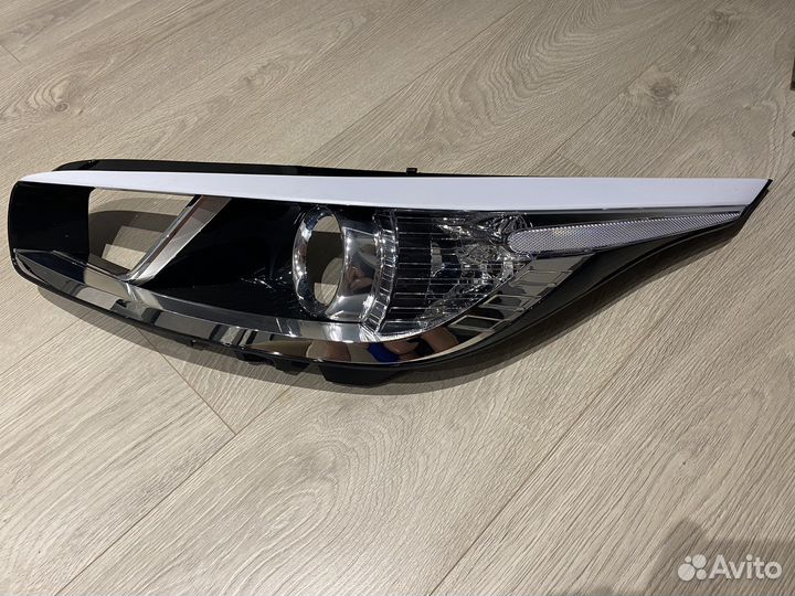 Отражатель левой фары KIA ceed 2 поколения без дхо