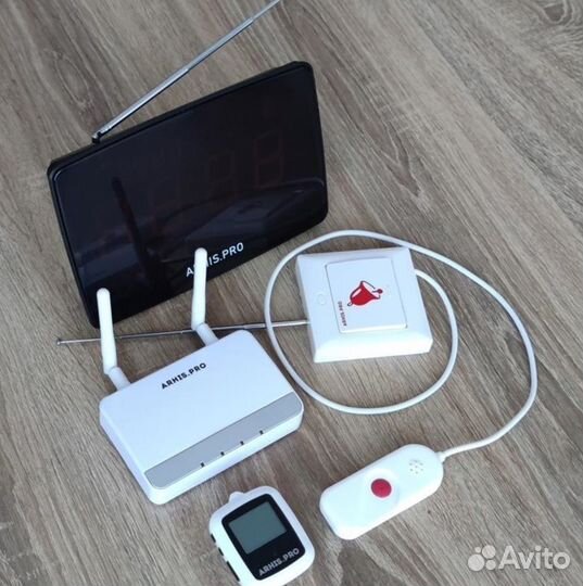 Кнопка вызова персонала, помощи больному в палату