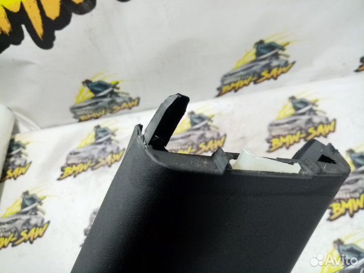 Накладка на стойку правая Audi A6 C5 APR 2000