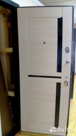 Дверь входная 