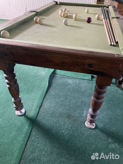 Бильярдный стол