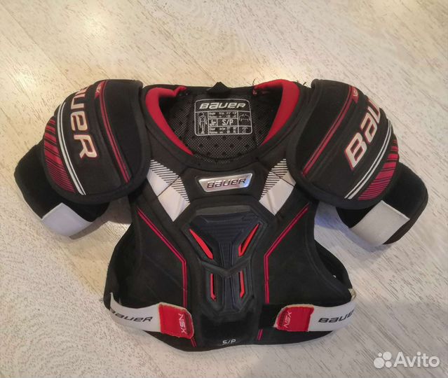 Нагрудник хоккейный bauer