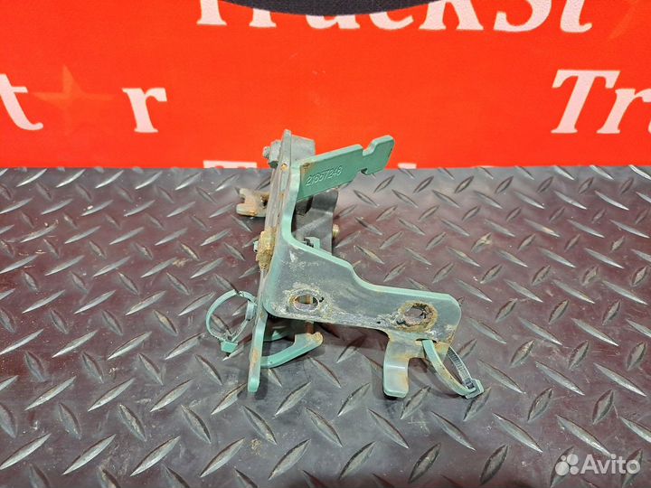 Кронштейн проводки двигателя Volvo FH