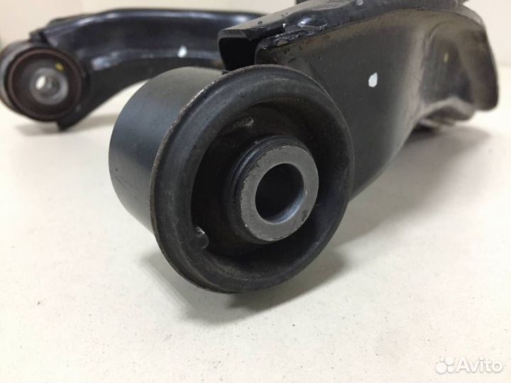 Б/У Рычаг передний верхний левый 4010A147 mitsu