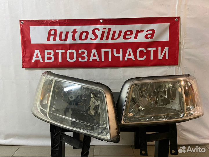 Volswagen Transporter T5 2003-2009 фара передняя