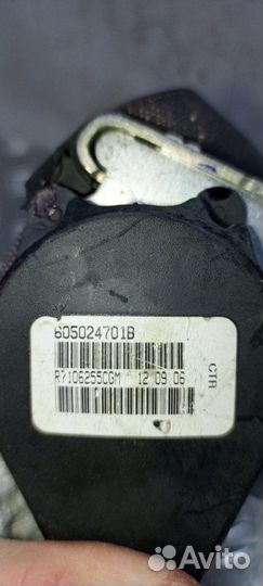 Ремень безопасности задний Dodge Caliber SUV 2.0