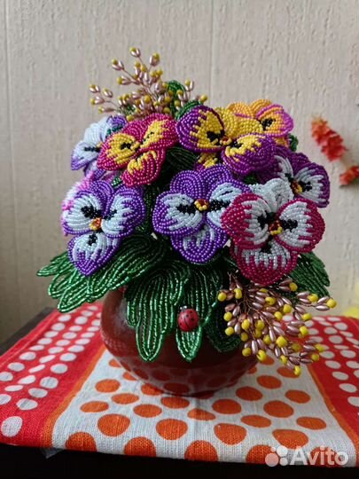 Цветы из бисера