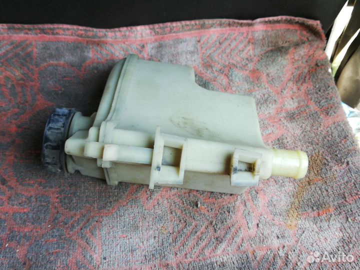 Бачок гур Рено Клио 2