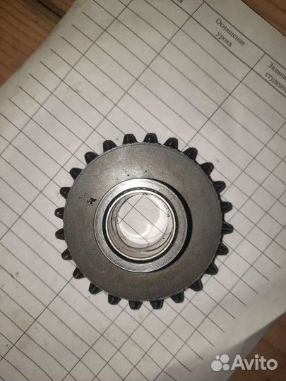 Шестерня задней передачи Фольксваген Гольф 1.4