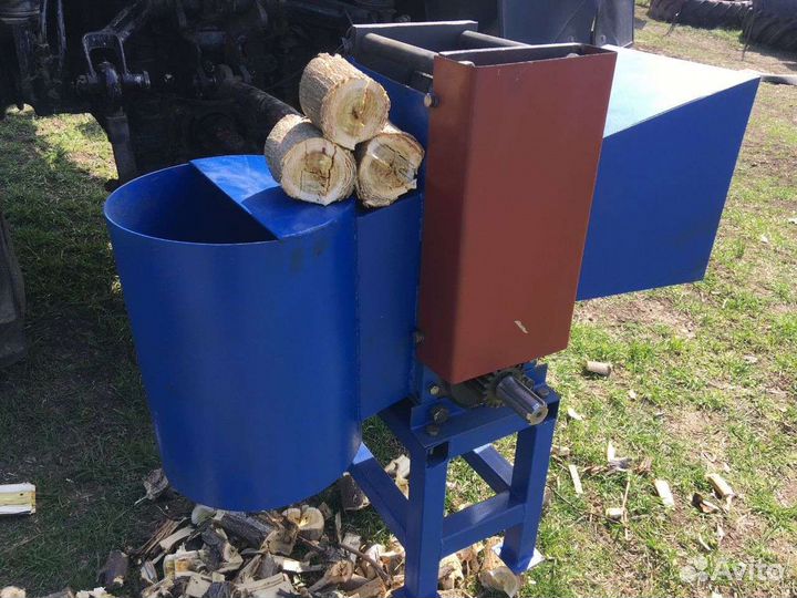 Измельчитель веток на трактор, рубильная машина