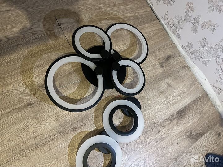 Люстра и 2 бра