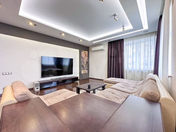 3-к. квартира, 95 м², 5/10 эт.