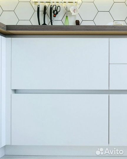 Кухня на заказ с техникой