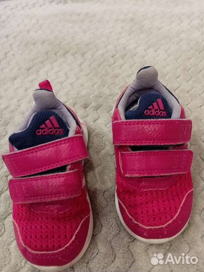 Кроссовки adidas