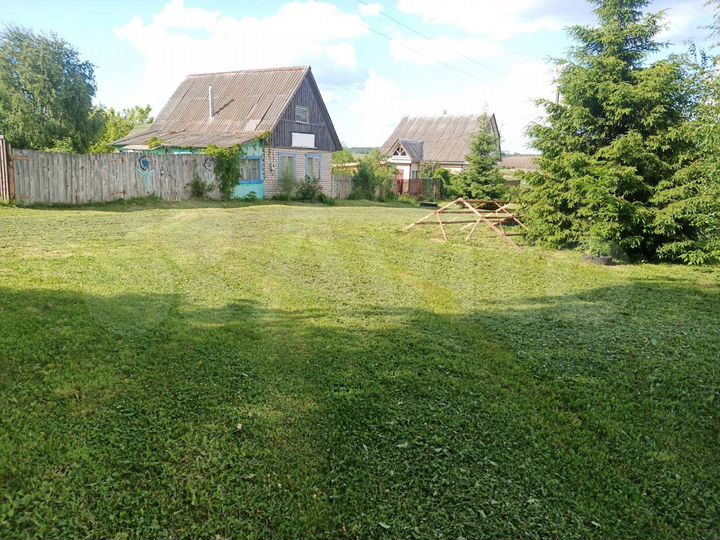 Дом 33 м² на участке 20 сот.