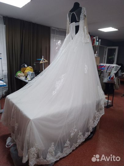 Свадебное платье