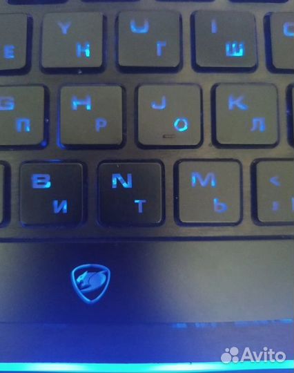 Игровая клавиатура с подцветкой Cougar