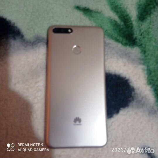 Телефон Honor 7с