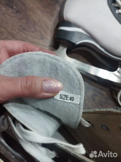 Коньки фигурные