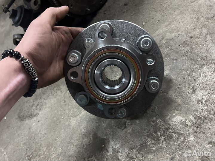 Передняя ступица митцубиси L 200 паджеро новая