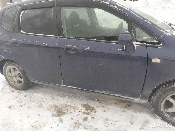Дверь передняя правая для Хонда фит, джаз
