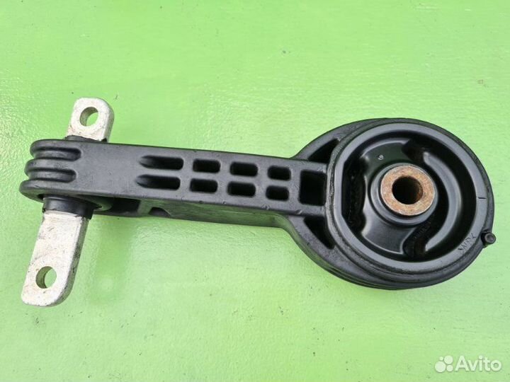 Опора двигателя верхняя правая Honda Civic 4D 1.8
