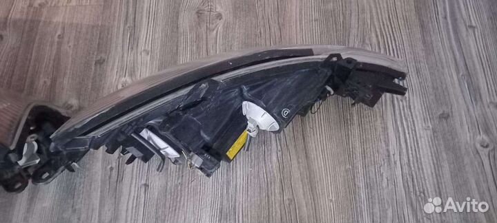 Продаю фары ксенон mitsubishi grandis