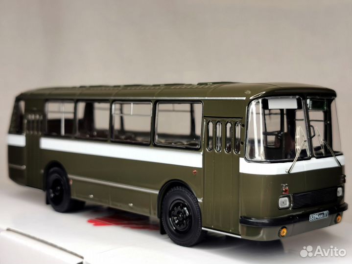 Автобус Demprice 1:43