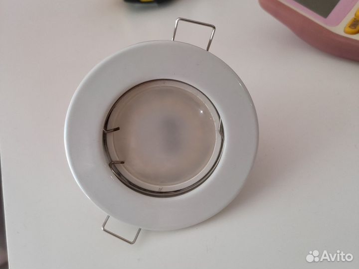 Светильник потолочный с лампами