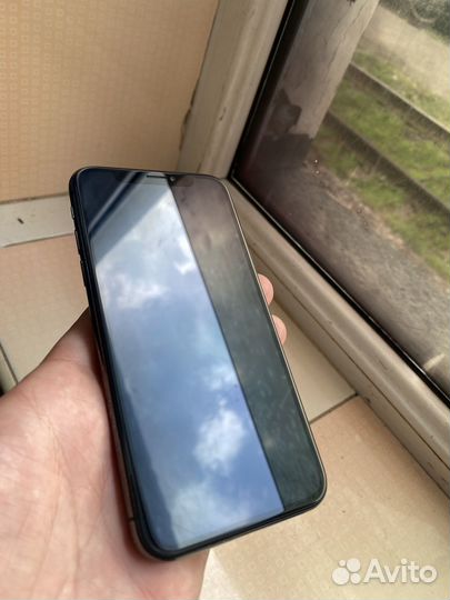 iPhone X, 64 ГБ