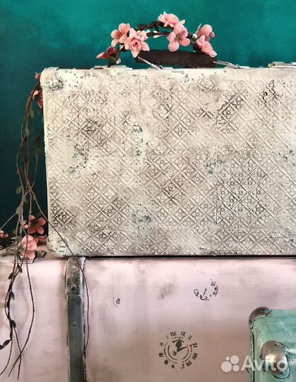 Дизайнерский чемодан