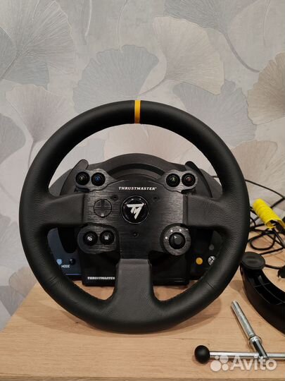 Игровой руль thrustmaster tx