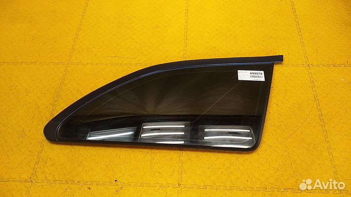 Стекло кузовное глухое правое Octavia (A5 1Z)