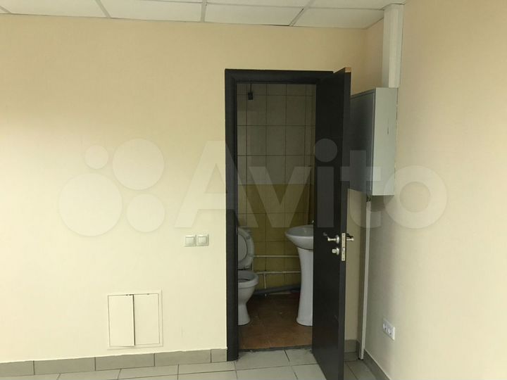 Торговое помещение, 71 м²