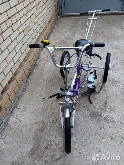 Трехколесный велосипед