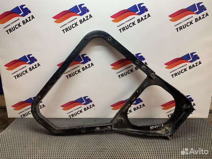 Кронштейн крыла переднего