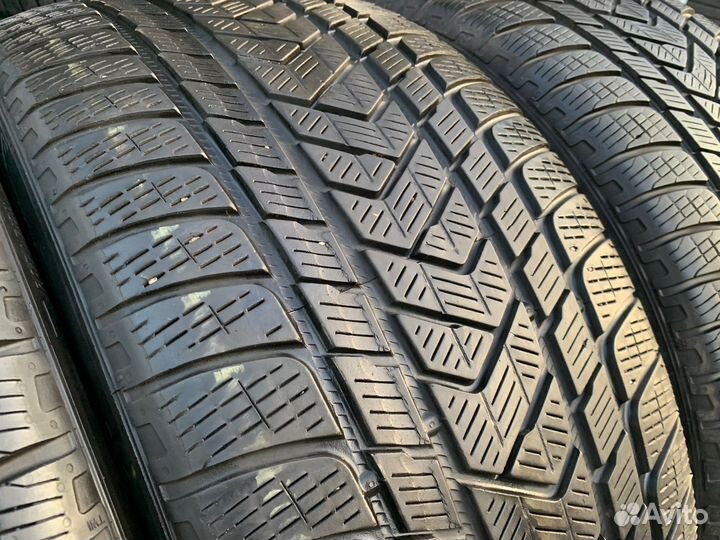 Pirelli Scorpion Winter 265/40 R21 и 295/35 R21