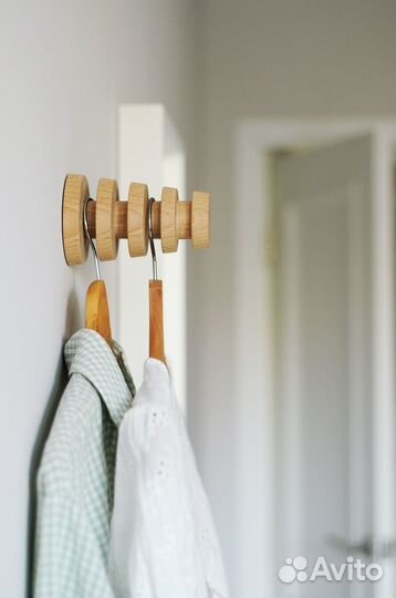 Вешалка настенная