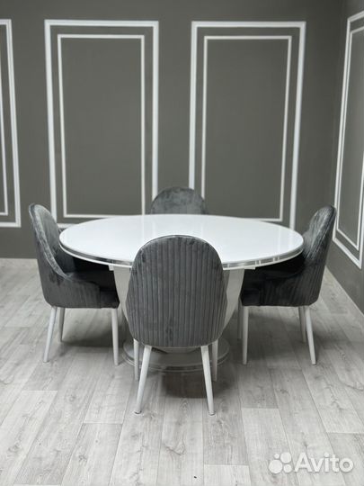 Кухонный стол,стулья / оплата при получении