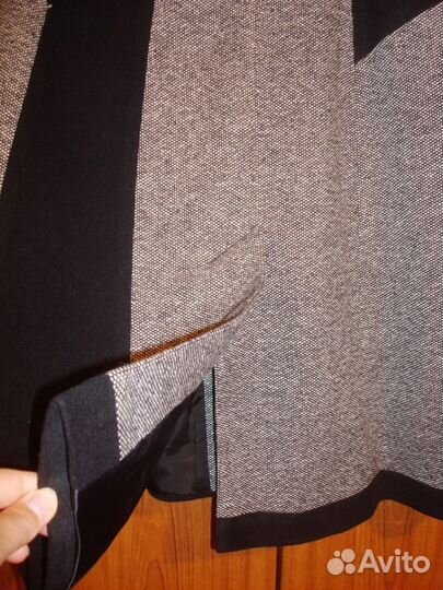 Оригинальное демисезонное пальто с капюшоном р.48