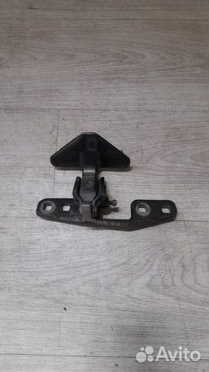 Петля двери багажника правая Bmw X 5 G 05 С 2018