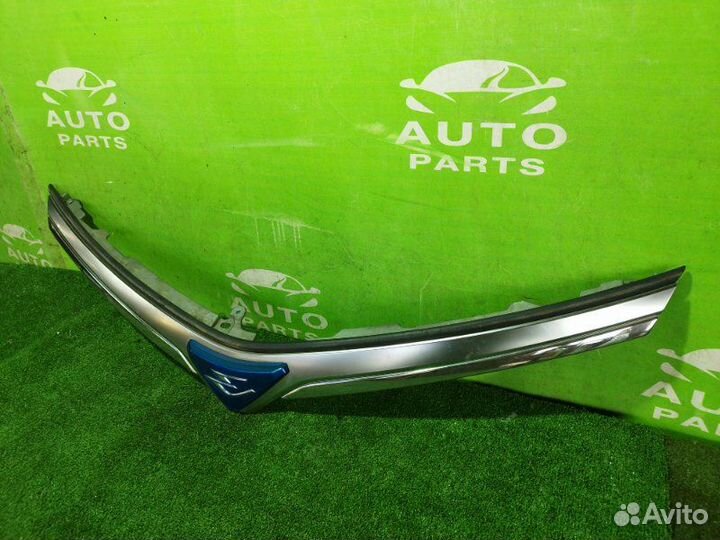 Решетка радиатора toyota estima AHR20 2azfxe 2010