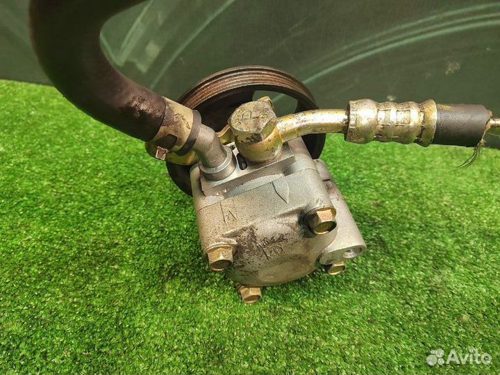 Насос гур Nissan Almera N16 1.8 QG18 2000-2006