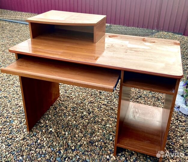 Компьютерный стол