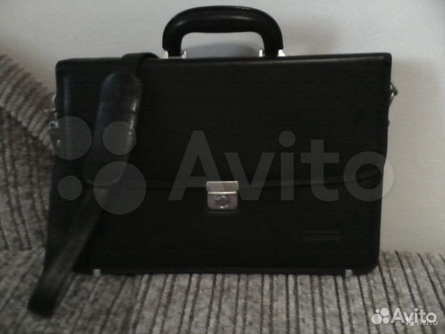 Портфель продам