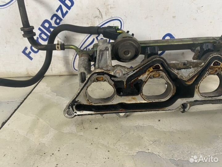 Рампа топливная Honda Civic EU 1.6 (D16V1) 2005