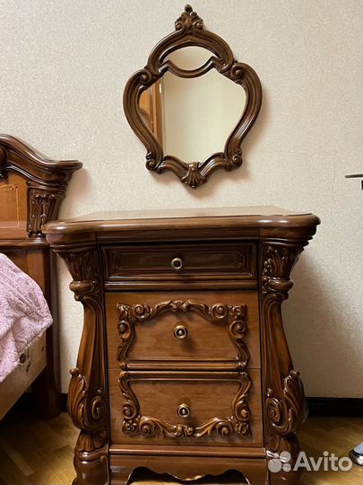 Спальный гарнитур