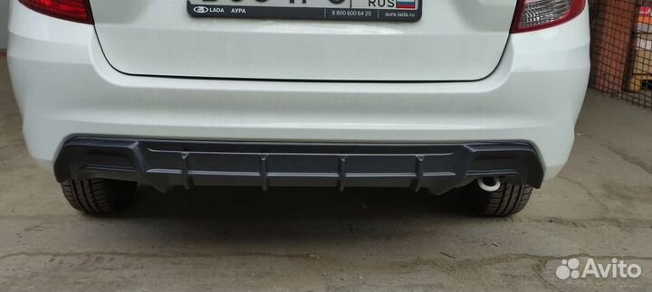 Продам накладку на задний бампер granta фл седан