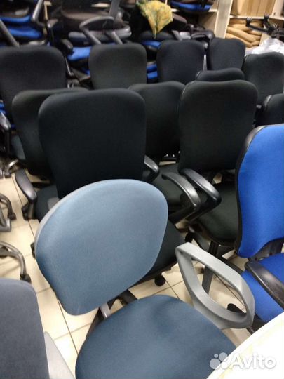 Компьютерные кресла с новыми колесиками